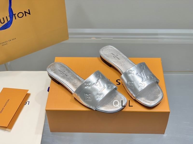 LV Women's Slippers 227